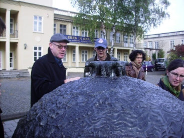 Our study tour group (co-leader Marcus Funck in grey cap) outside the Documentation Centre (photo: author).